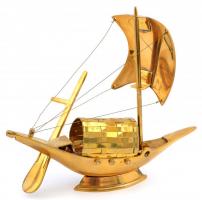 3 db réz dísztárgy + 1 db alumínium játékbicikli