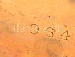 Női arany zsebóra. 14K arany, vésett tokkal, szép, működő állapotban, hibátlan számlappal. d: 30 mm,...