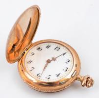 Duplafedeles 14 K arany, női zsebóra. Vésett tokkal, figurális díszítéssel, üveg nélkül de szép. műk...