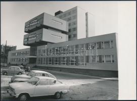 1972 Budapest, új szemklinika, sajtófotó, 13×18 cm