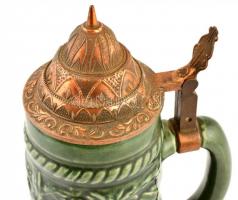 Vörösréz fedeles kerámia sörös kupa. Hibátlan, alja lejár. 28 cm