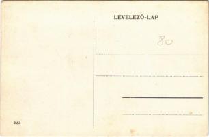 Budapest XII. Zugligeti villamos végállomás, Margit híd felé közlekedő villamos a megállóban (EK)