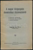 Vegyes könyv tétel, 3 db:   Kuun Géza: Ujabb adatok a kún Petrarca-codex. Értekezések a Nyelv- és Széptudományok Köréből. XV. köt. XII. sz. Bp.,1892, MTA, 16 p.   Hegymegi Kiss Pál dr.: A magyar közigazgatás demokratikus átszervezéséről. Debrecen, 1924, Hegedüs és Sándor, 120 p. Felvágatlan.   Horváth Jenő: Az értelmi együttműködés mozgalma a Nemzetek Szövetségében. Magyar Külügyi Társaság kiadványai 10. Bp.,1923, Magyar Külügyi Társaság, 28 p.