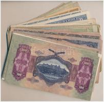 66db-os vegyes magyar pengő és adópengő bankjegy tétel, közte több "A Vöröshadsereg Parancsnoks...