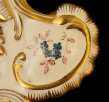 cca 1890 Fischer Budapest tálca, kézzel festett, aranyozott  porcelánfajansz, jelzett  "Fischer...