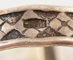 Jelzett, ezüst gyűrű borostyánnal 6 g