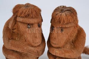 majom pár, faragott kókusz, egyik majom füle, szeme hiányzik, m: 20 cm (2×)