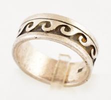 Ezüst (Ag.) gyűrű spirál díszítéssel, jelzett,  méret: 55, nettó: 6 gr.