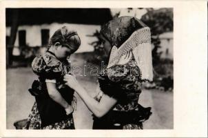 4 db régi magyar népviselet képeslap