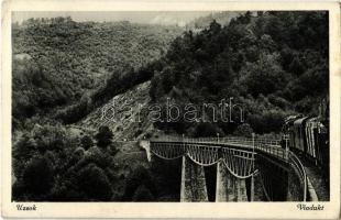 Uzsok, Uzok, Uzhok; Viadukt, vasúti híd vonattal / viaduct, railway bridge with train