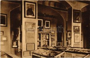 Arad, Részlet az ereklyemúzeum belsejéből, III. terem, háttérben Kossuth Lajos emléktárgyai / relic museum interior (EK)