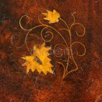 Díszes, faragott fa, három lábú szék, réz virág berakással a tetején, d: 30 cm, m: 33 cm