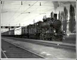 cca 1940-1950 MÁV mozdony, fotó, 24×30 cm