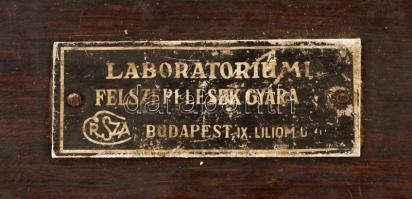 Régi laboratóriumi súlykészlet, 9 db, fa dobozban, hiányos, 17x8x6 cm