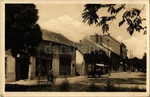 1953 Vágsellye, Schelle, Sala nad Váhom; utca, cukrászda / Cukraren / street, confectionery