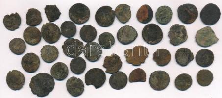 50db tisztítatlan római rézpénz a Kr. u. IV. századból T:3- 50pcs of uncleaned Roman copper coins from the 4th century AD C:VG