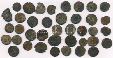 39db tisztítatlan római rézpénz a Kr. u. IV. századból T:3- 39pcs of uncleaned Roman copper coins from the 4th century AD C:VG
