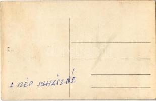 Budapest XII. Zugliget, villamossín, vendéglő tábla, lovaskocsik, Kloze Róbert fűszer, csemege, bor ...