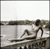 Különféle időpontokban, eltérő helyszíneken és több fotómodell közreműködésével készült 8 db vintage...