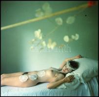 Különféle időpontokban, eltérő helyszíneken és több fotómodell közreműködésével készült 5 db vintage...