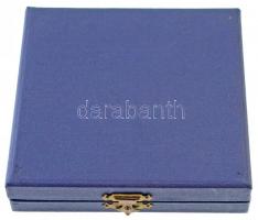 Beck Ö. Fülöp (1873-1945) 1915. "Ezer Éve küzd a magyar" Br emlékérem (141,91g/70mm) T:1- ...