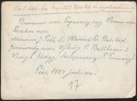 1933 A pécsi 1. század tisztjei. Hátoldalon nevesített fotó .9x12 cm