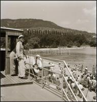 cca 1960 Balaton, riport a Beloiannisz hajóról, Tiszavölgyi József (1909-?) budapesti fotóriporter h...