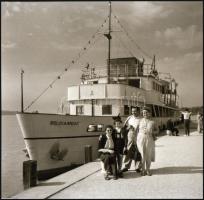 cca 1960 Balaton, riport a Beloiannisz hajóról, Tiszavölgyi József (1909-?) budapesti fotóriporter h...