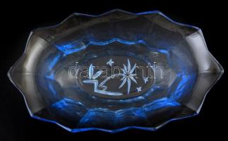 Kínáló tál, formába öntött, alján csiszolt, hibátlan, jelzés nélkül, 27×15 cm, m:9 cm