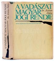 Dr. Zoltán Ödön: A vadászat magyar jogi rendje. Bp., 1978, Közgazdasági és Jogi Könyvkiadó, 799 p. Kiadói egészvászon kötés, kiadói szakadozott papír védőborítóban.
