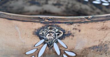 Alpakka jardiniere, üveg betét nélkül, jelzett (hamis Diana fejjel), 31×14 cm, m:11,5 cm