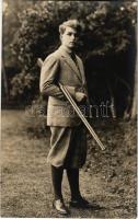 ~1928 Habsburg Ottó fiatal felnőtt korában vadászpuskával / Otto von Habsburg as a young adult with shotgun. Original photo