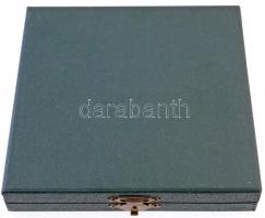 Tóth Sándor (1933-) 1978. "Manninger Rezső / Országos Állategészségügyi Intézet" Br érem (...