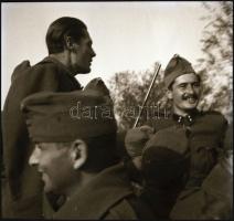 cca 1942 Thöresz Dezső (1902-1963) békéscsabai gyógyszerész és fotóművész szolgálatot teljesített eg...