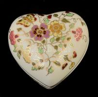 Zsolnay pillangó mintás szíves bonbonier, kézzel festett, jelzett, hibátlan, 11×11 cm