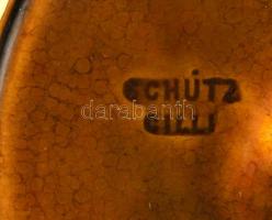 Schütz Cilli 3 db fajansz tányér. Kézzel festett, jelzett, apró kopással 21 cm