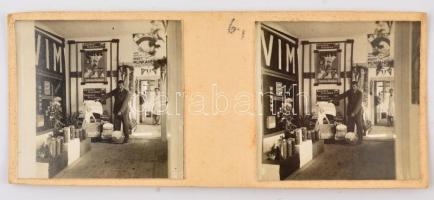 cca 1930 Ismeretlen városban lévő Olcsó Élelmiszeráruház nevű vegyesboltról készített 13 db sztereó ...