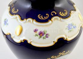 Wallendorf virág mintás nagy váza, kézzel festett, jelzett, apró kopásnyomásokkal, m: 37,5 cm