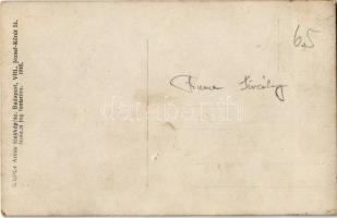 Fiume, Rijeka; Sirály egycsavaros tengeri személyszállító gőzhajó (Salondampfer) a kikötőben, utasok...