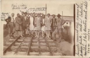 Bisztra, Bistra; kirándulók csoportképe a sikló vasúti síneken / tourist group on the funiculars railway lines. photo