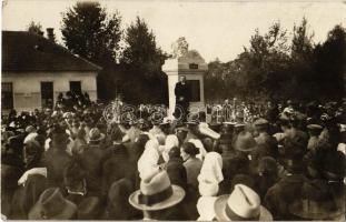 1928 Nemesócsa, Zemianska Olca; Hősök szobra avatása / inauguration of the heroes monument, celebration. photo