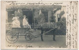 Gyalu, Gilau; Gallus-kúria kastély, tulajdonosok 1907-ben ás 1942-ben / castle with owners in 1907 a...