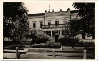 1939 Ipolyság, Sahy; Városháza. Kiadja Polgár I. / town hall