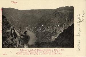 Tátra, Vysoké Tatry; Felmenet a Vadorzó-Hágóhoz és kilátás a Halas-tó felé / Aufstieg zum Wildererjoch mit Aussicht z. Fisch-See / Wejscie na Mala Przelaczke z widokiem na Morskie Oko. Feitzinger Ede 1902-12. 285 Ps.