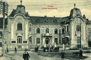 Zsolna, Sillein, Zilina; Takarékpénztár, lovaskocsi. W.L. Bp. 5846. / savings bank, horse cart