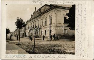 Eperjes, Presov; Vármegyeháza / county hall. LUMEN 1577.