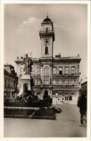 Komárom, Komárno; Klapka tér a Városházával / square, town hall