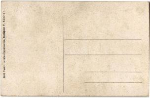 Csap, Cop, Chop; Korona szálloda, Bergida Bernát úri szabó üzlete / hotel, shop