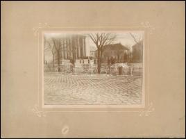 cca 1900 Vác, a székesegyház előtti tér a székesegyház részletével, fotó, kartonra ragasztva, 8,5×11,5 cm