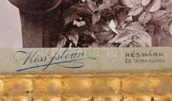 cca 1900 2 db keretezett fotó, egyik késmárki fotós jelzésével